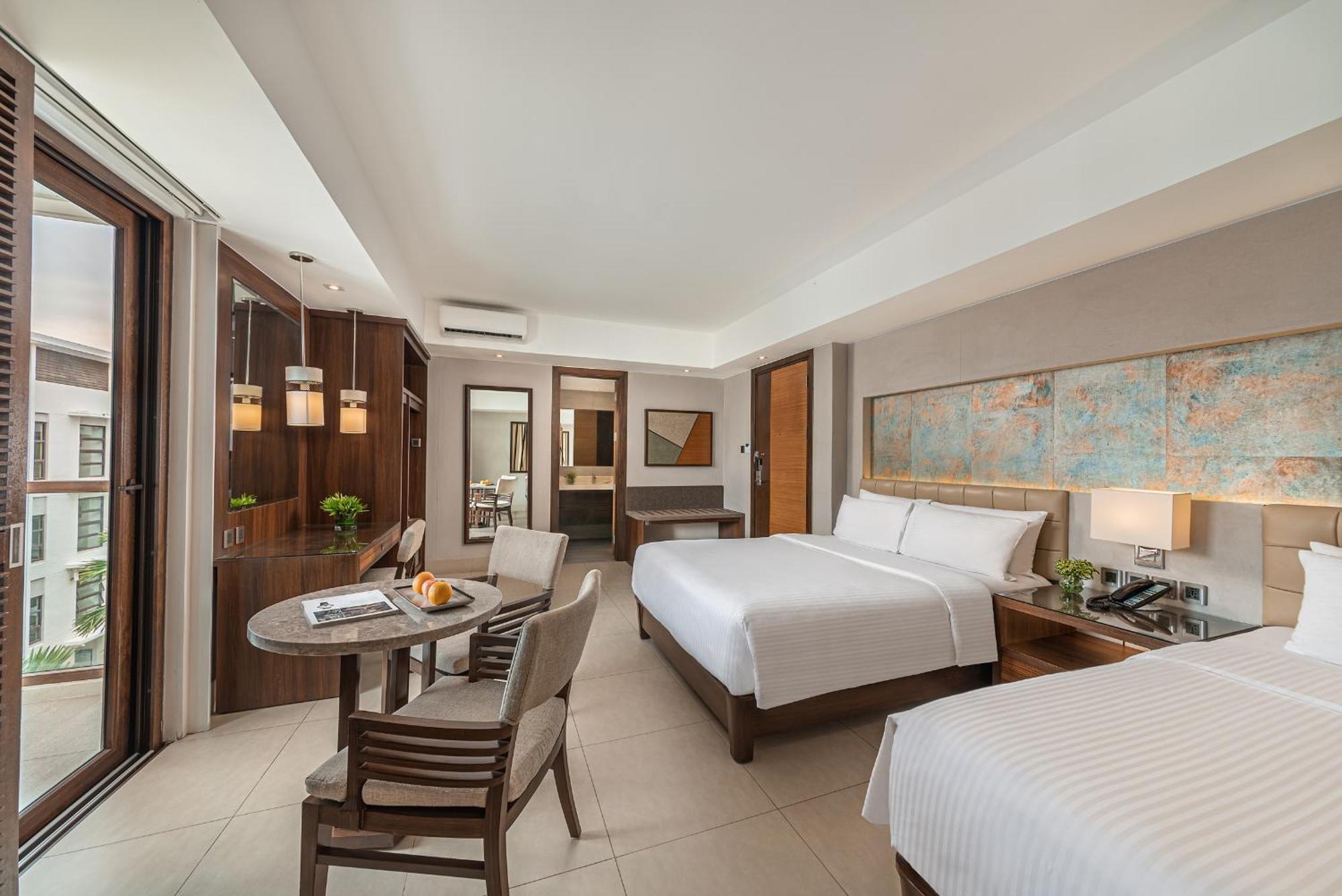 Henann Prime Beach Resort Balabag  Dış mekan fotoğraf Deluxe Family Room